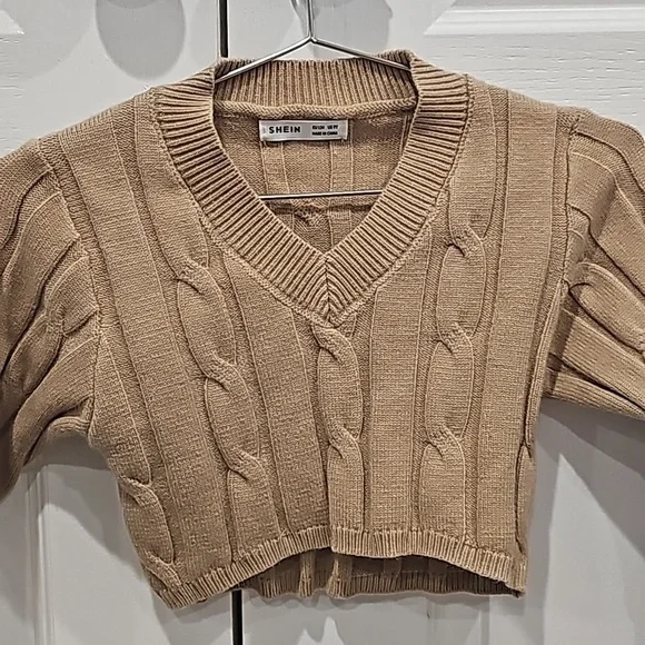 NWOT Girl crop top sweater - Picture 3 of 5
